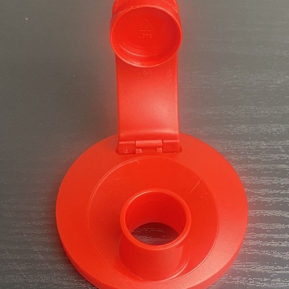Tupperware Flip-Top Seal for 16 oz. Straight-Sided Tumbler Cups Red Lid 5513 - Picture 7 of 9